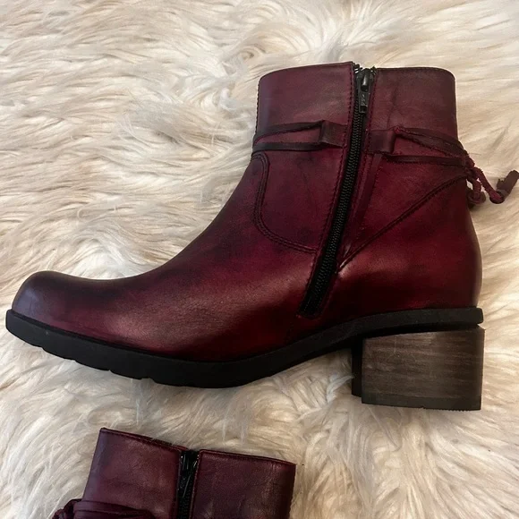 WOLKY ‘Idalia’ Oxblood Leather Booties - Picture 12 of 15
